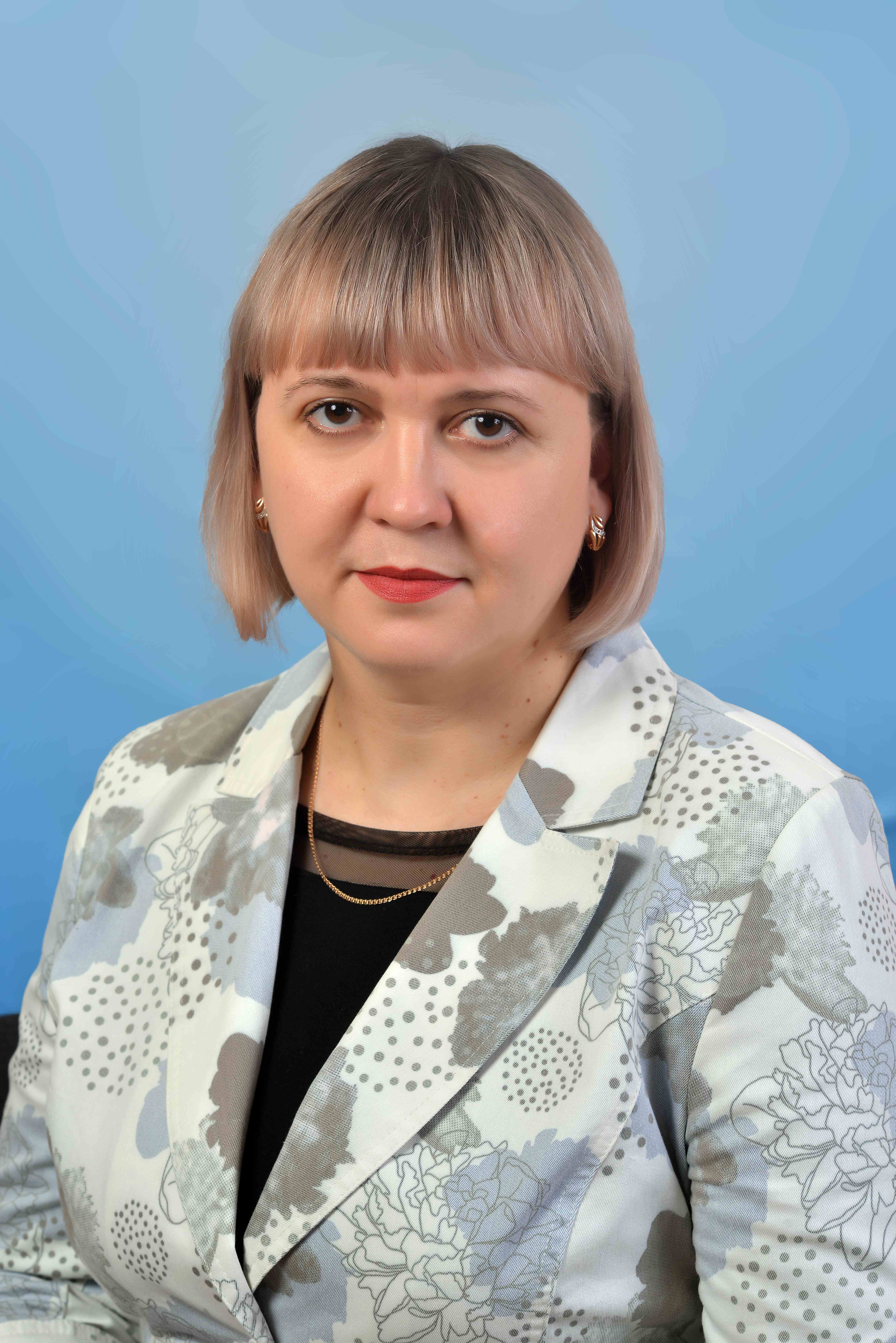 Азарина Оксана Александровна.